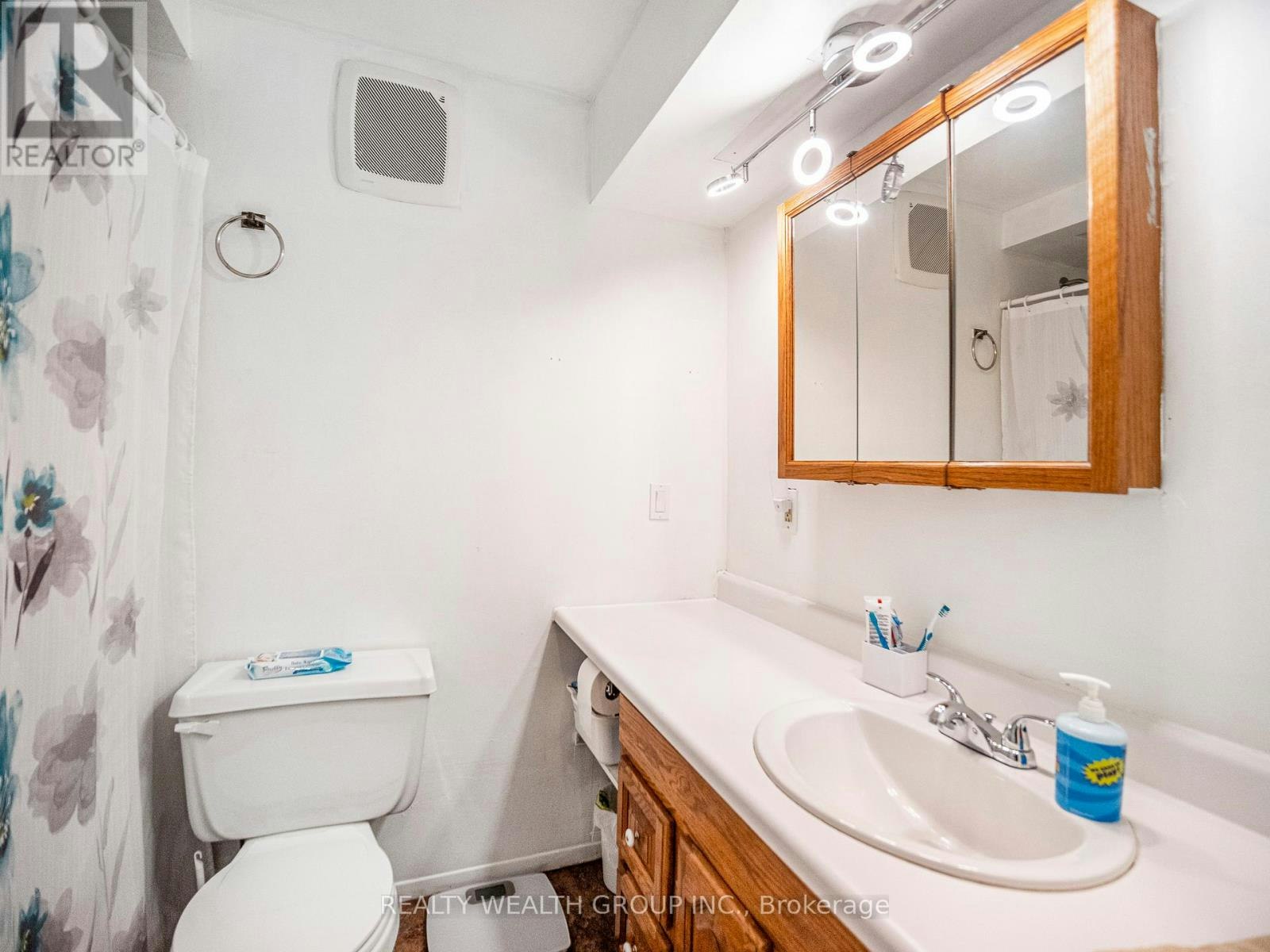 BSMNT-201 Biscayne Boulevard, Georgina, ON, L4P 3L8 - 12