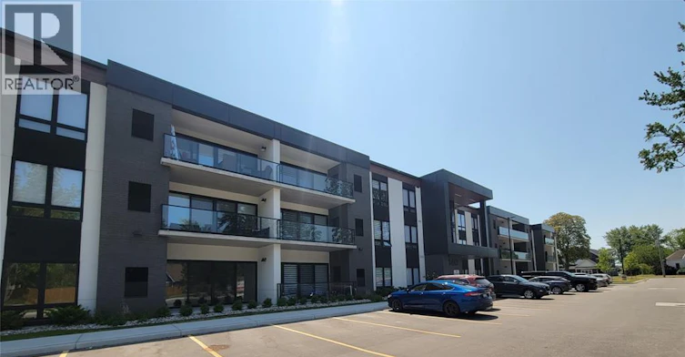 304-140 Main Street East, Kingsville, ON, N9Y 1A6 - 2