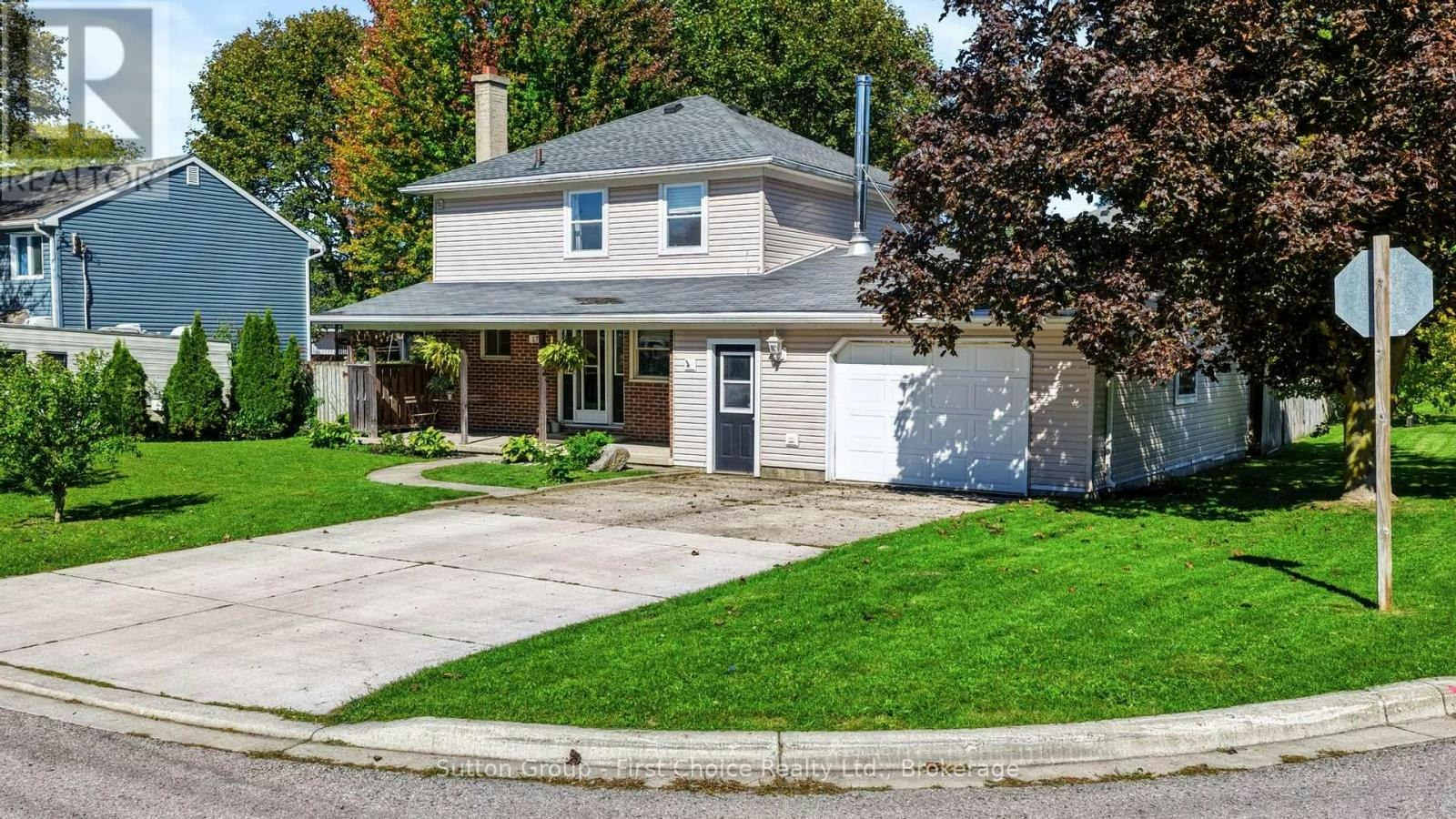 17 Regina Road, Huron East, ON, N0M 1L0