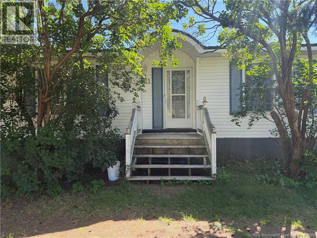 21 Second Street, Miramichi, NB, E1V 5V1
