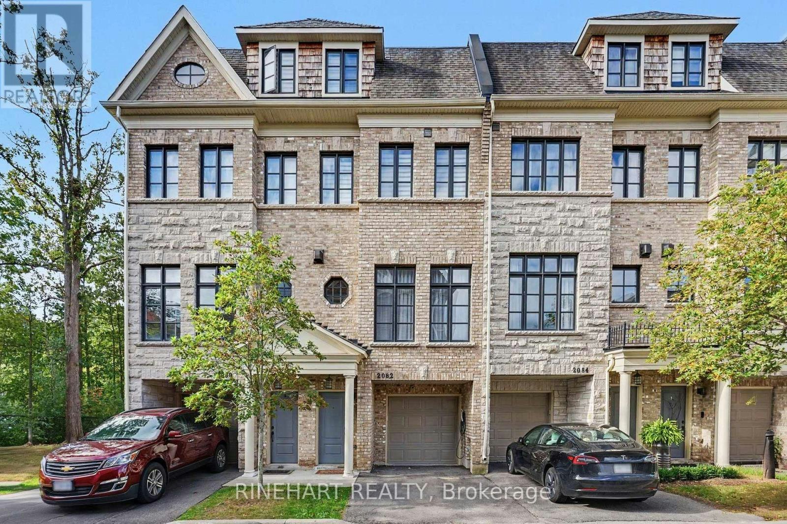 2082 Queensborough Gate, Mississauga, ON, L5M 0X9