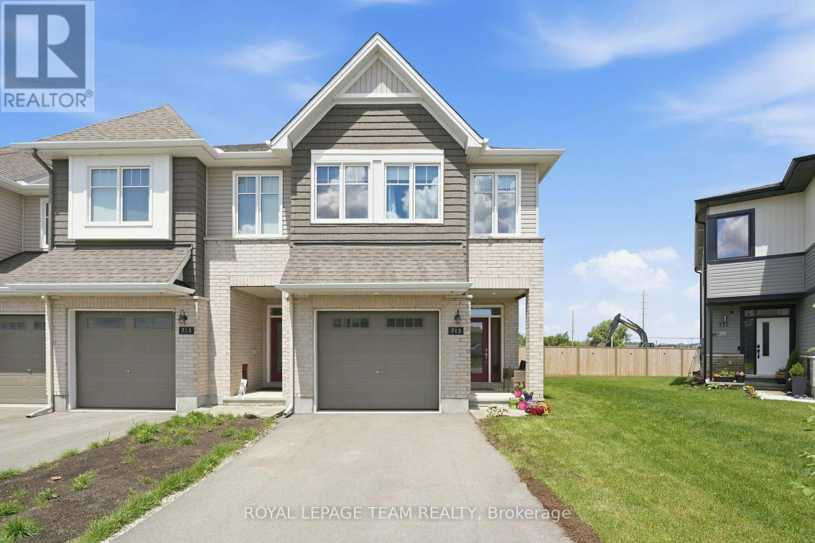 715 Maverick Crescent, Ottawa, ON, K2S 2X1