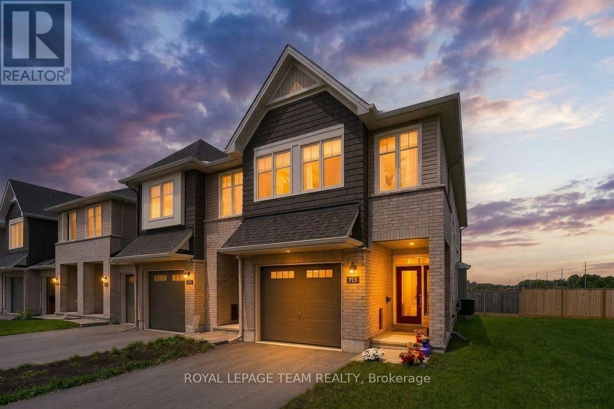 715 Maverick Crescent, Ottawa, ON, K2S 2X1