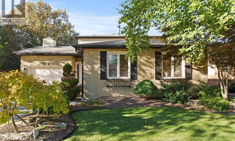 234 Applewood Road