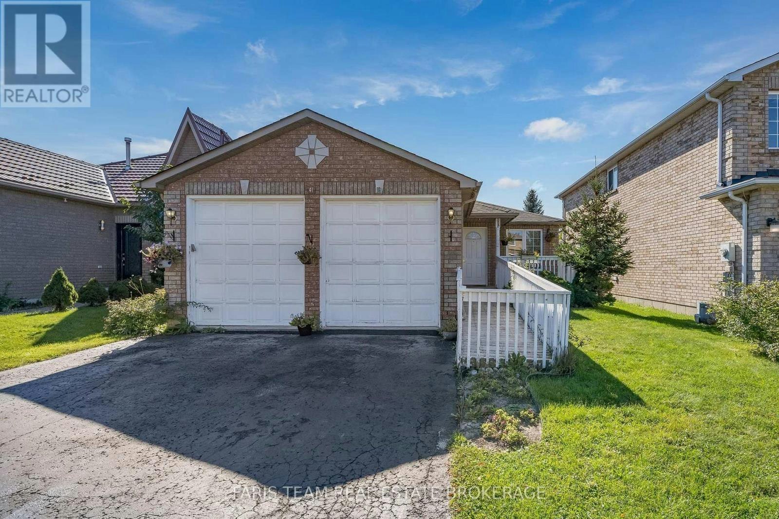 41 Irene Drive, Barrie, ON, L4N 5Z1