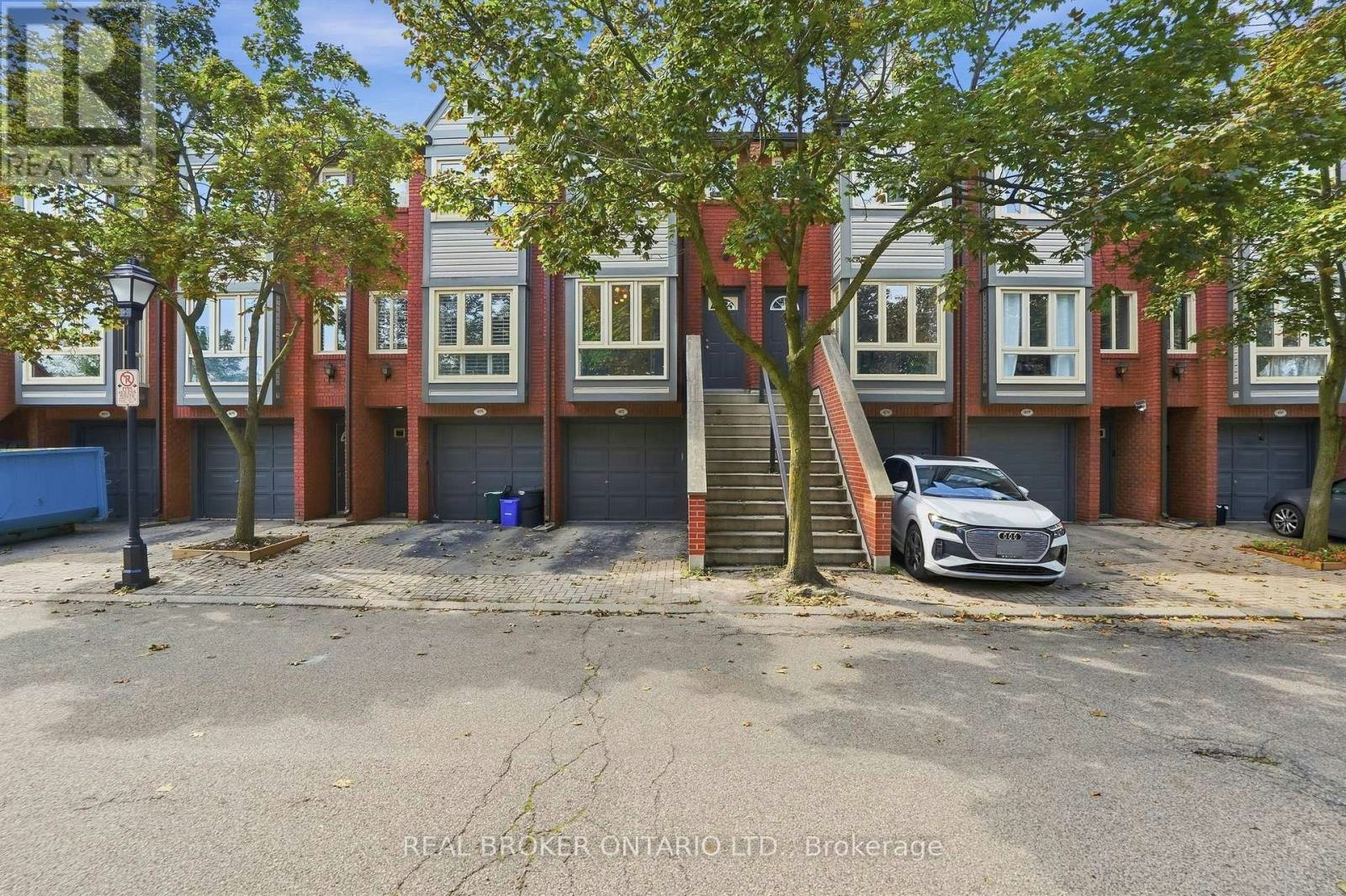 407-895 Maple Avenue, Burlington, ON, L7S 2H7