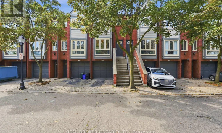 407-895 Maple Avenue