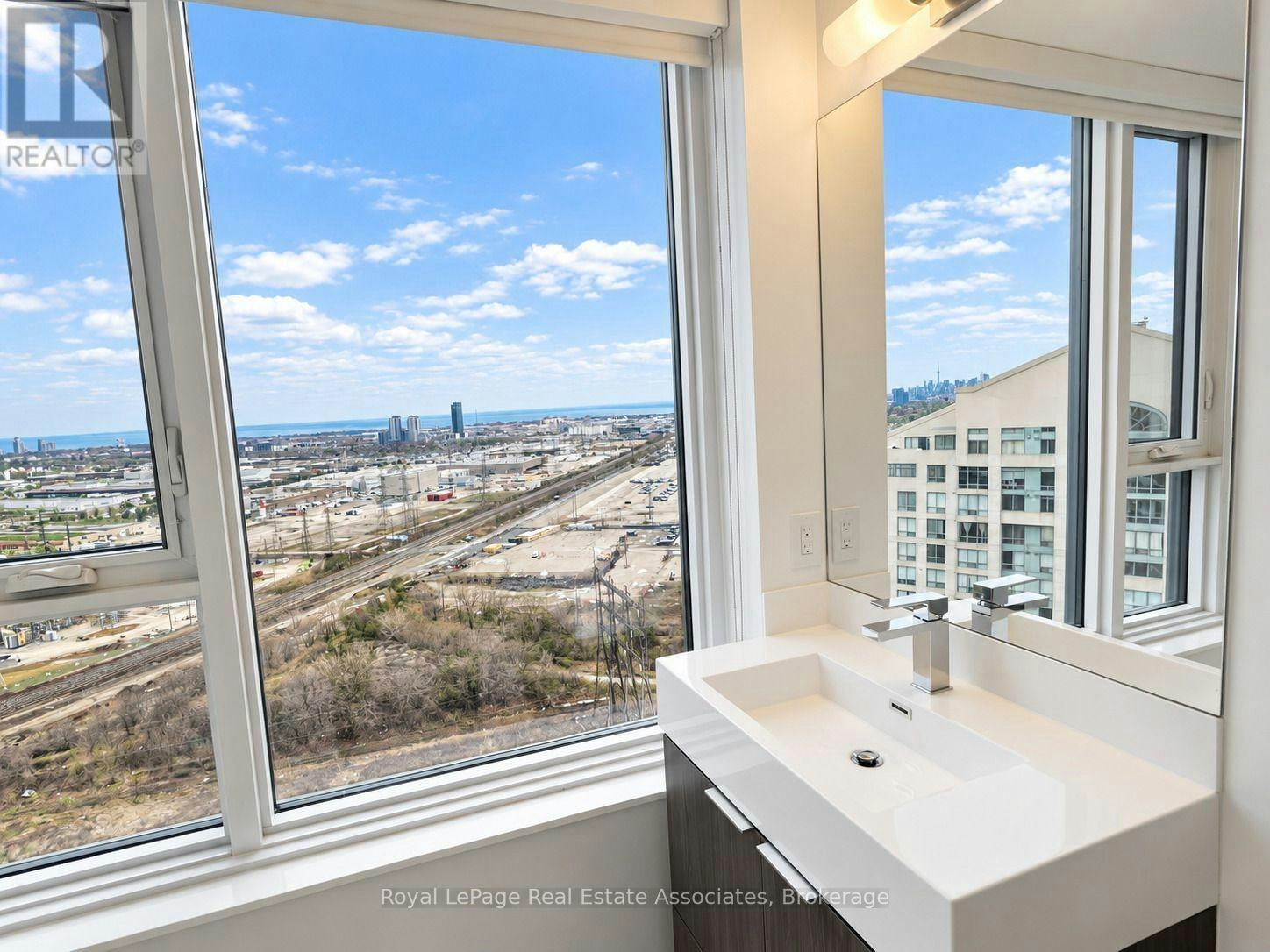 PH2408-30 Samuel Wood Way, Toronto, ON, M9B 0C9 - 9