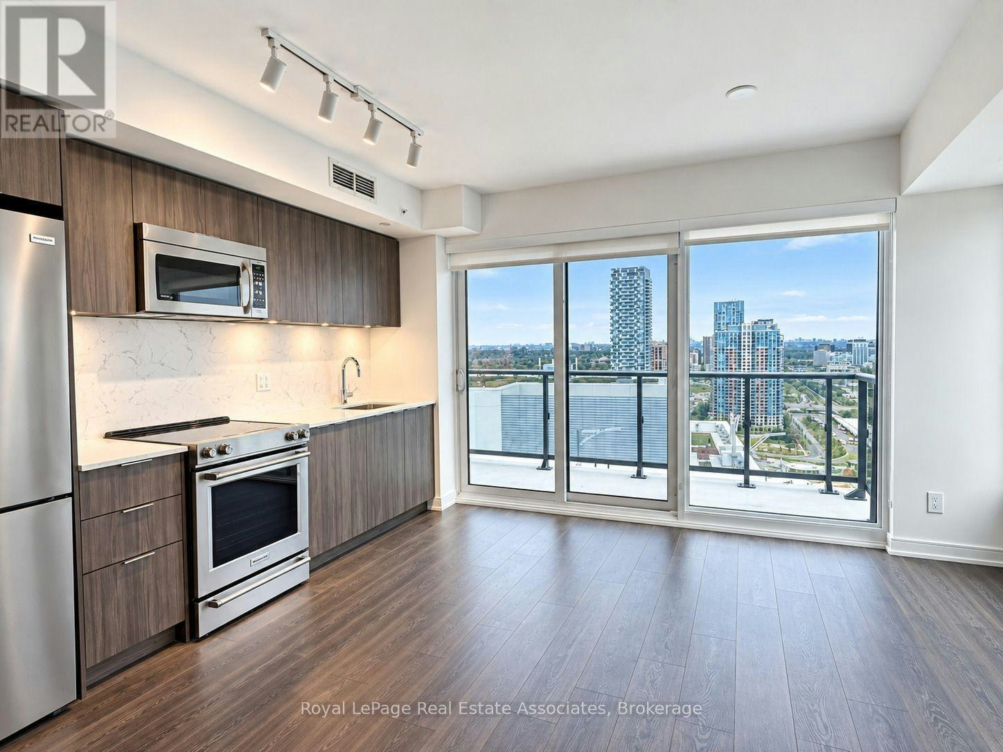 PH2408-30 Samuel Wood Way, Toronto, ON, M9B 0C9 - 3