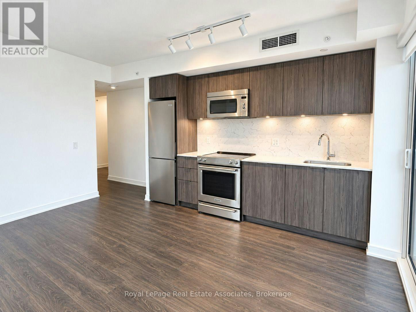 PH2408-30 Samuel Wood Way, Toronto, ON, M9B 0C9 - 4