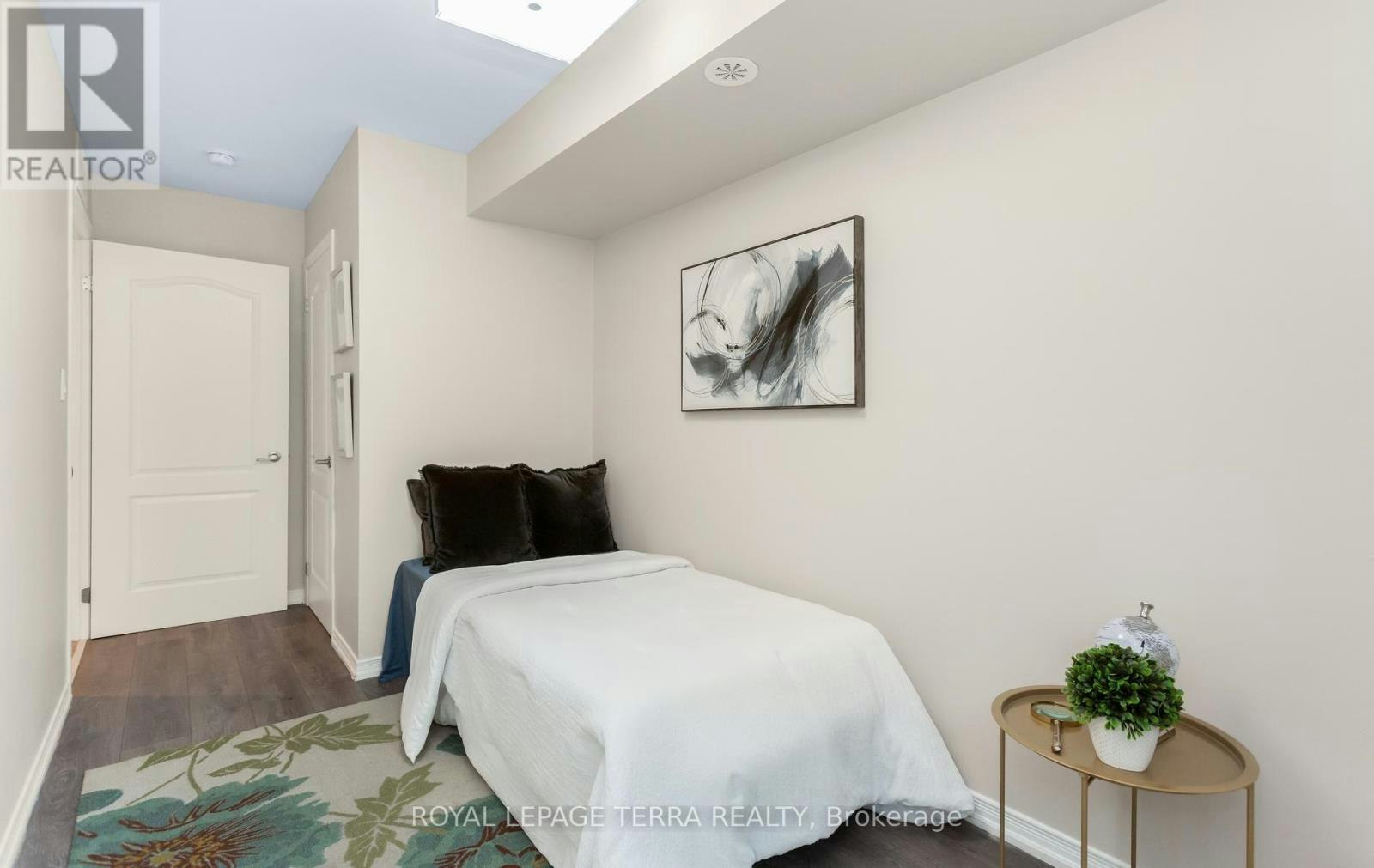 101-3 Applewood Lane, Toronto, ON, M9C 0C1 - 25