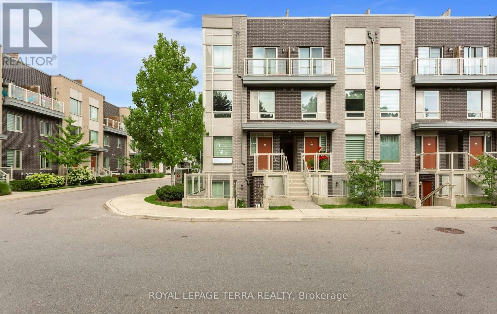 101-3 Applewood Lane, Toronto, ON, M9C 0C1 - 2
