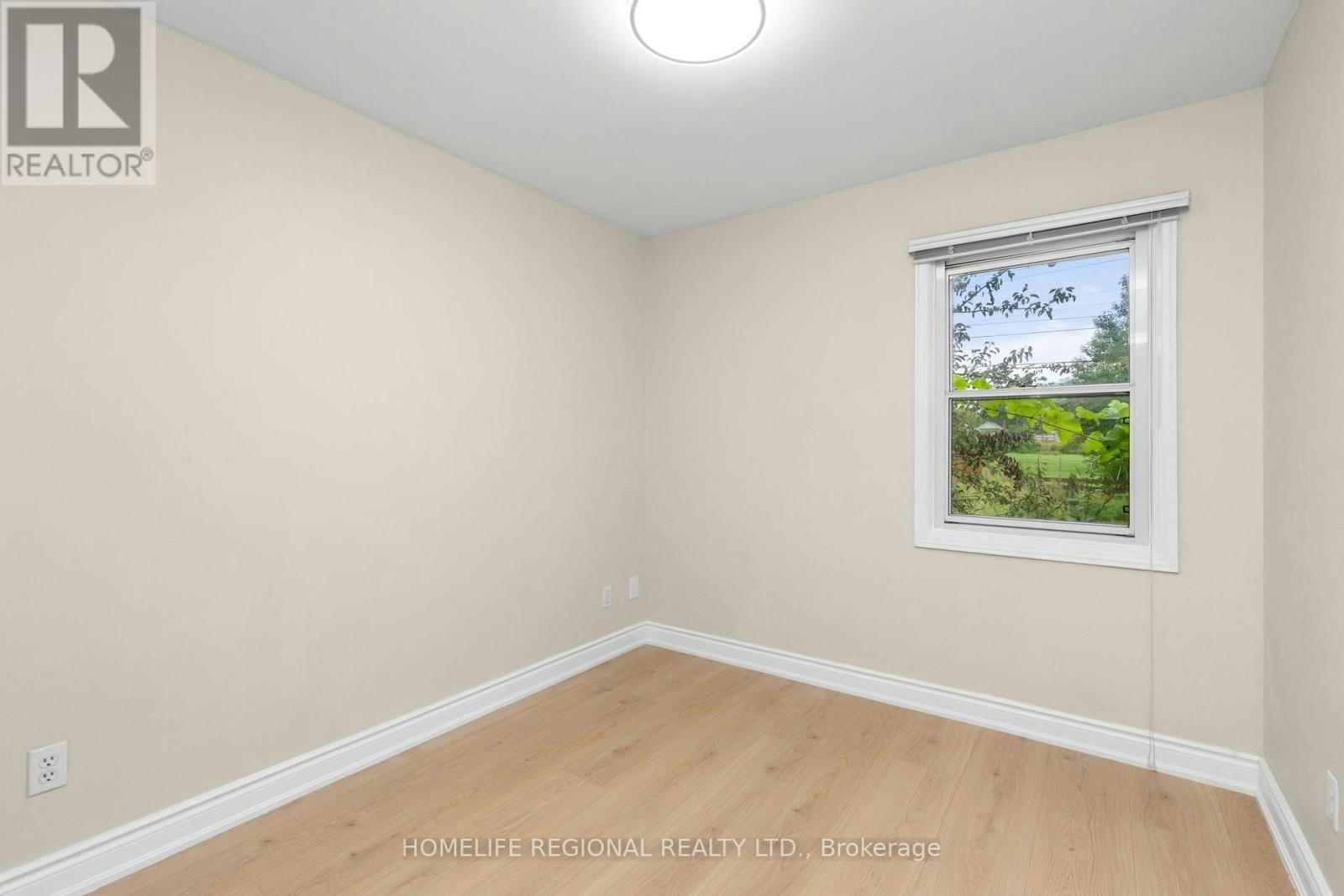MAIN LEVEL-21 Acorn Avenue, Toronto, ON, M9B 3P7 - 18