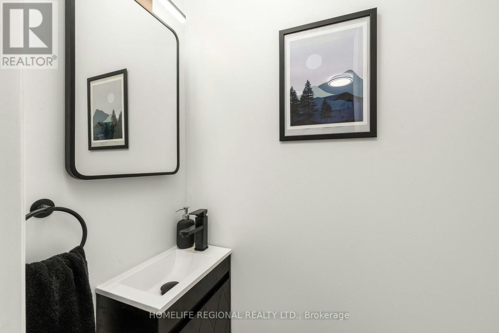 MAIN LEVEL-21 Acorn Avenue, Toronto, ON, M9B 3P7 - 24