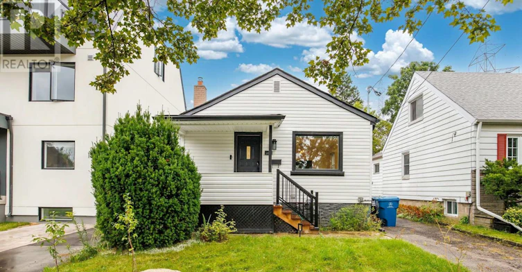 MAIN LEVEL-21 Acorn Avenue, Toronto, ON, M9B 3P7 - 3