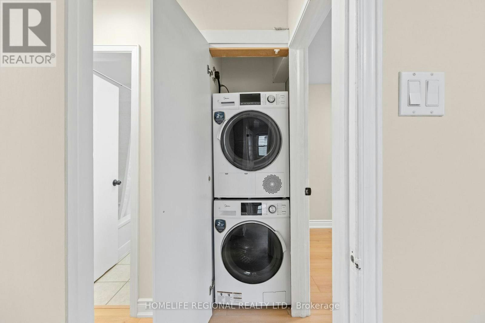 MAIN LEVEL-21 Acorn Avenue, Toronto, ON, M9B 3P7 - 25