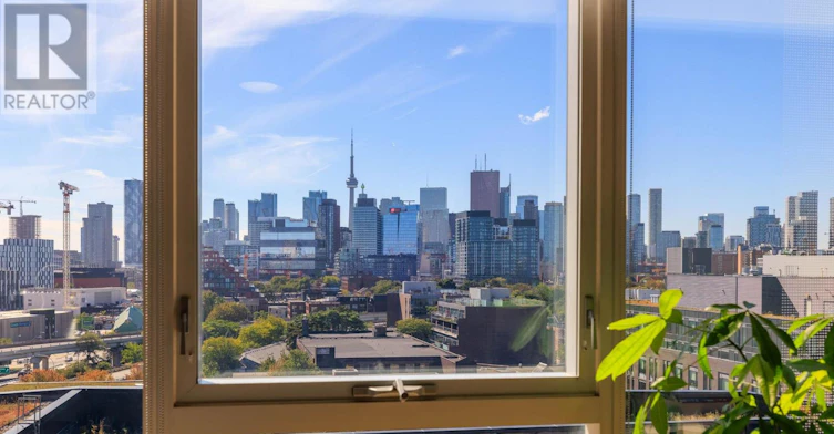 1016-32 Trolley Crescent, Toronto, ON, M5A 0E8 - 2