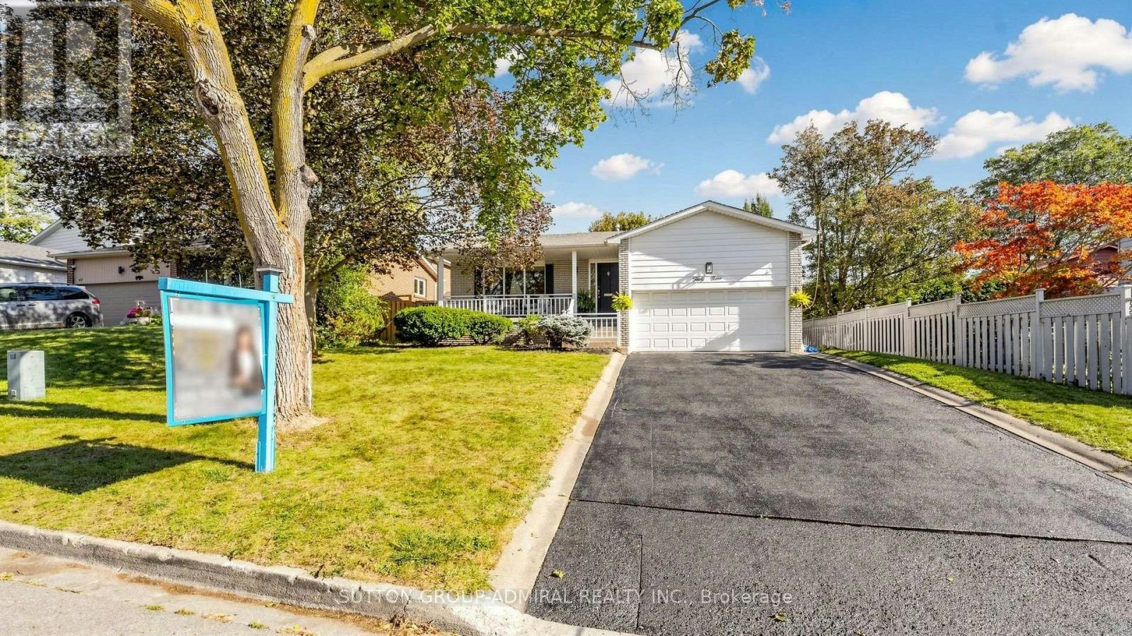 49 Stornoway Crescent, Markham, ON, L3T 3X8