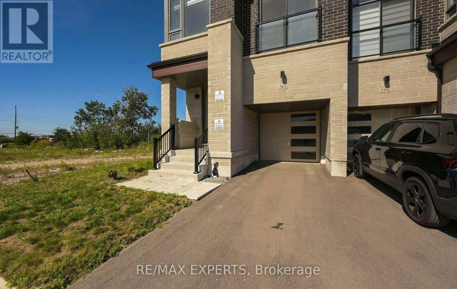 263 Tennant Circle, Vaughan, ON, L4H 5L3