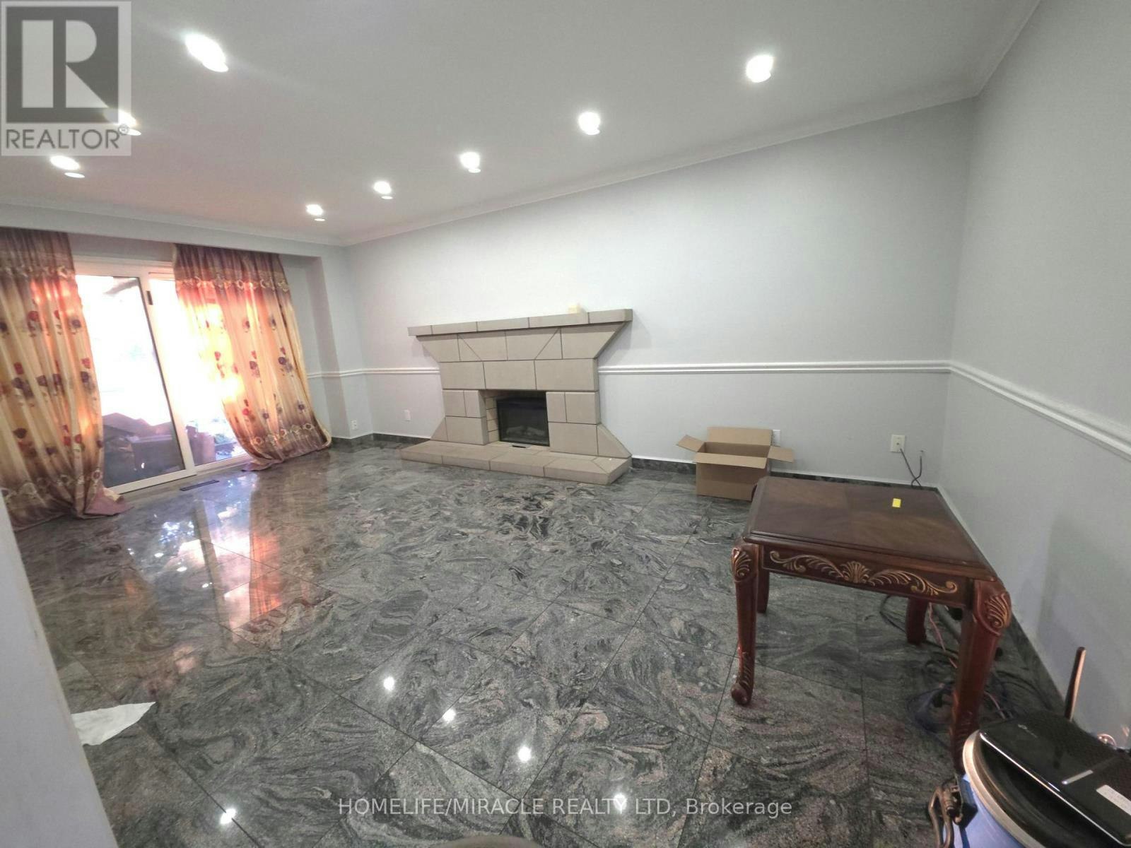 36 Kearney Drive, Toronto, ON, M9W 5J8 - 6