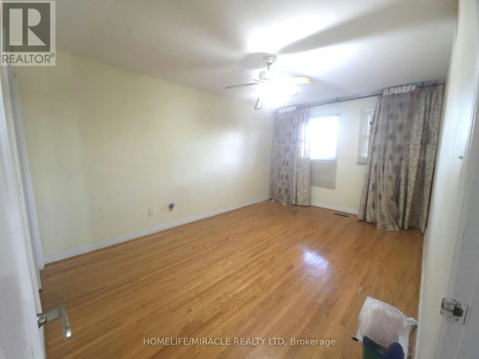 36 Kearney Drive, Toronto, ON, M9W 5J8 - 12