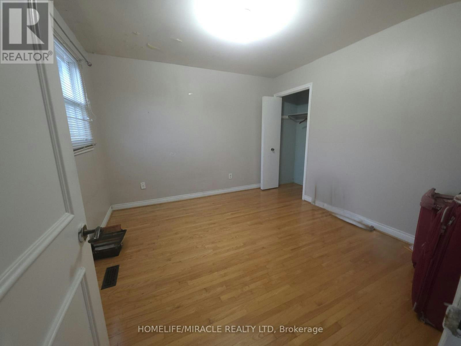 36 Kearney Drive, Toronto, ON, M9W 5J8 - 10