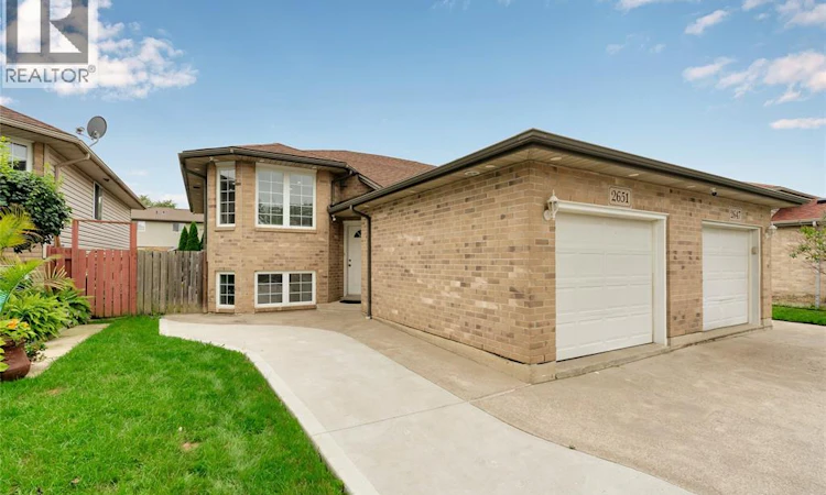 2651 Teedie Crescent