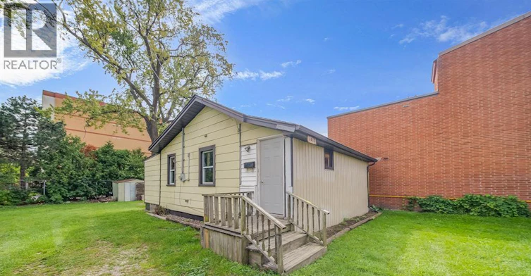 5837 Tecumseh Road East, Windsor, ON, N8T 1E1