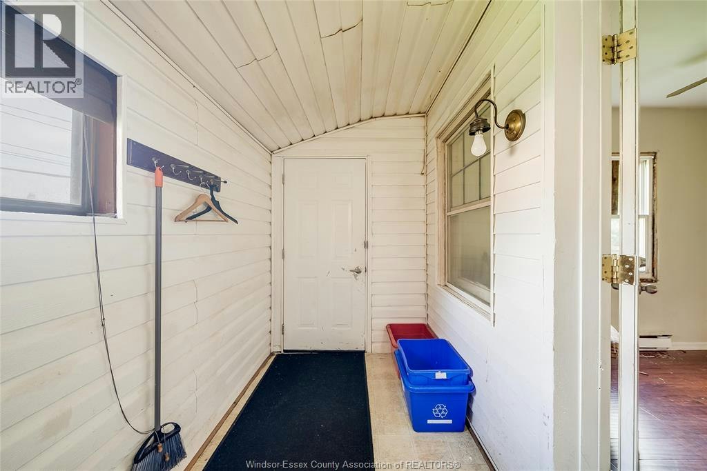 5837 Tecumseh Road East, Windsor, ON, N8T 1E1 - 2