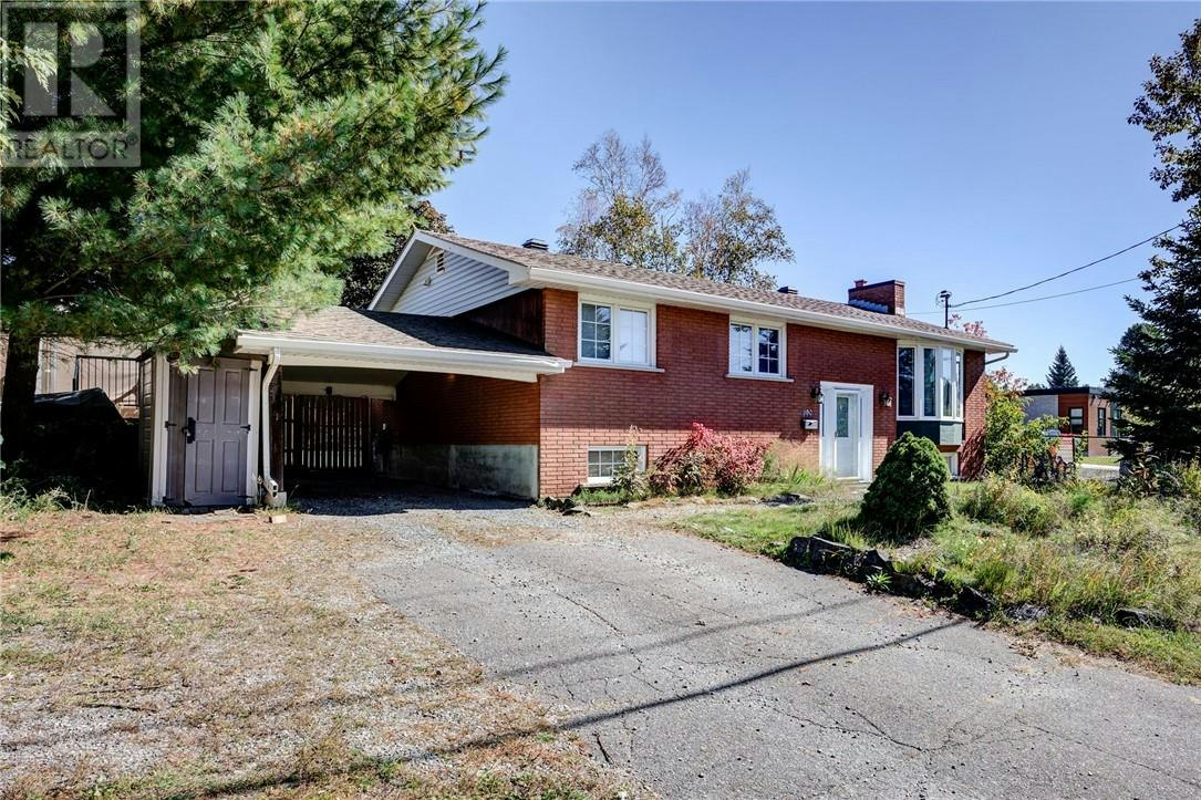 890 Auger Avenue, Greater Sudbury, ON, P3A 4A6
