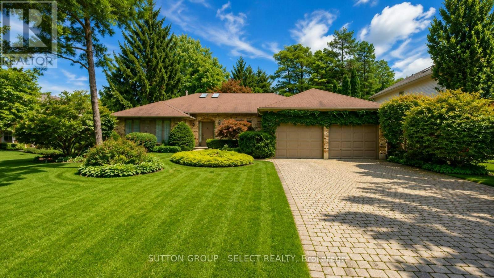 34 Pine Ridge Drive, London, ON, N5X 3G8