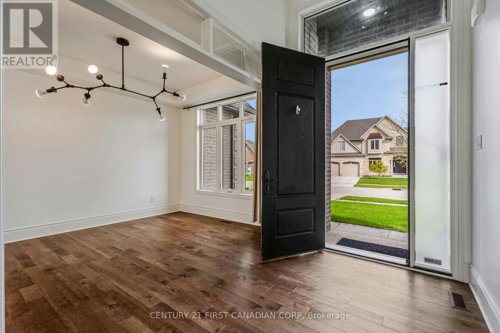 569 Eclipse Walk, London, ON, N5X 0J9 - 9