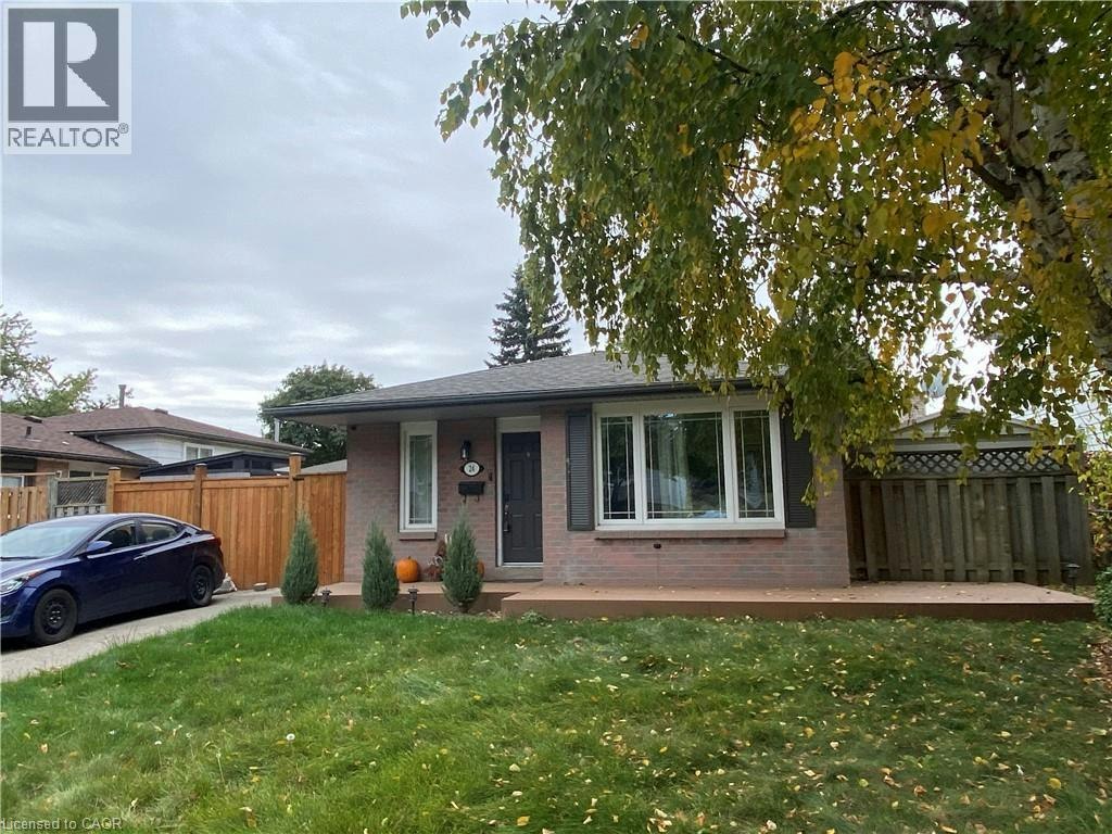 24 Queenslea Drive, Hamilton, ON, L8W 1G1