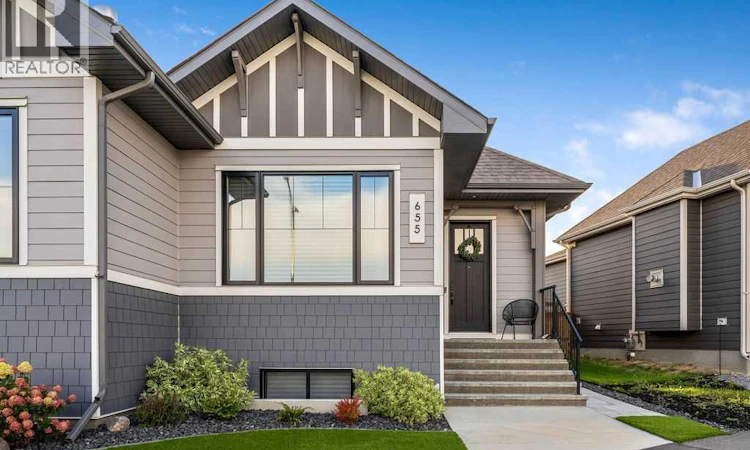 655 Marine Drive SE