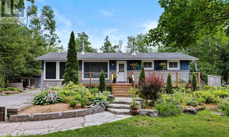 25 Sugarbush Boulevard