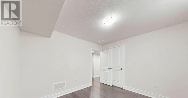 BSMT-1008 Pelican Trail, Pickering, ON, L1X 0G7 - 16