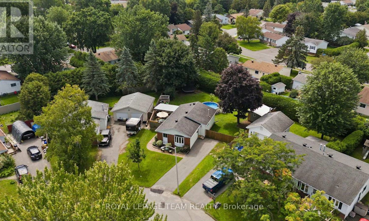 27 Ballantrae Way