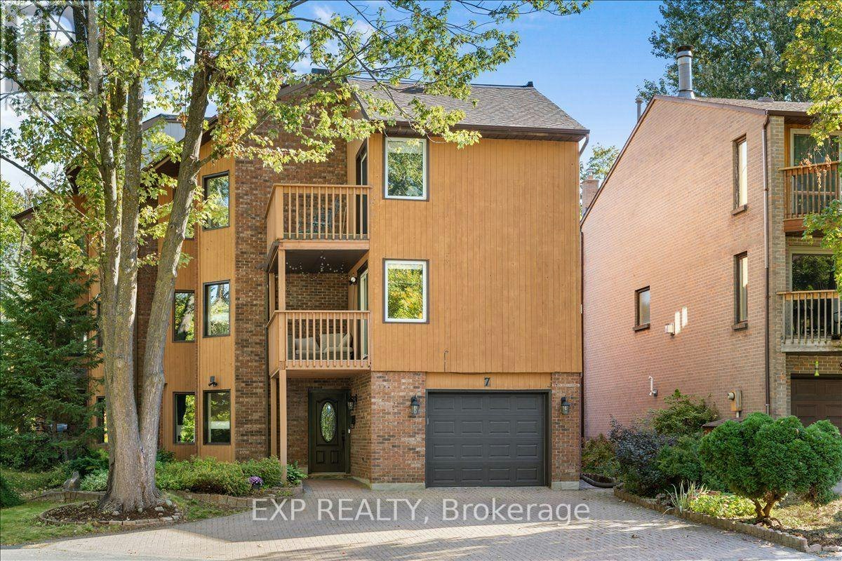 7 Maplehurst Avenue, Ottawa, ON, K2H 5A3