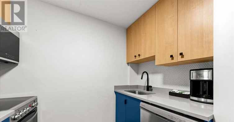 610-161 Laurier Avenue W, Ottawa, ON, K1P 5J2 - 9