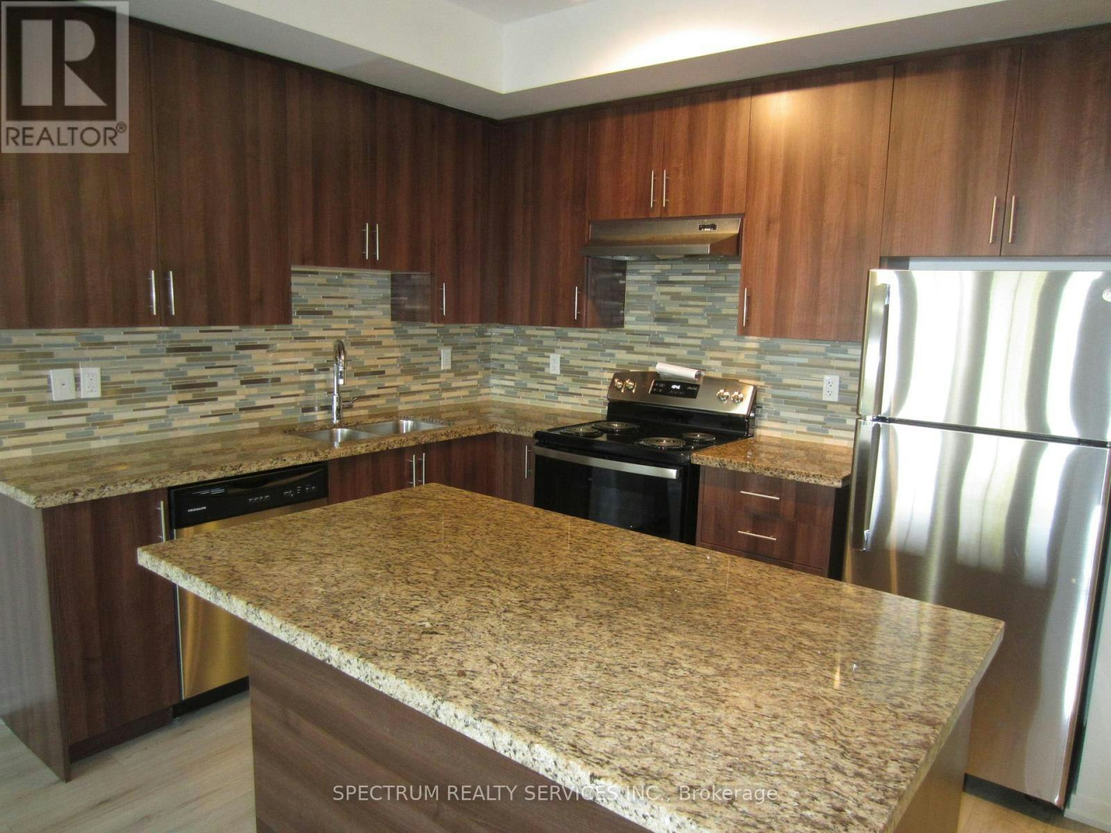 C-31-26 Bruce Street, Vaughan, ON, L4L 1J4 - 3