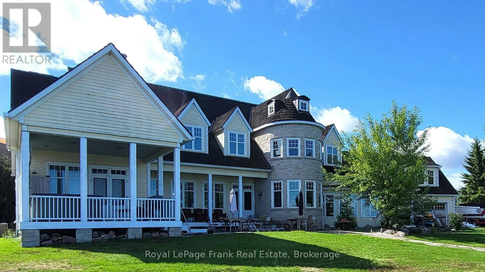 136 Lake Drive E, Georgina, ON, L4P 3E9