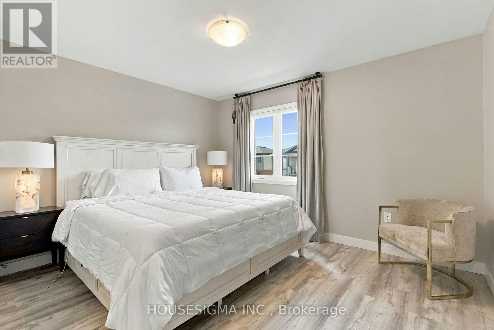 52 Hay Lane, Barrie, ON, L9N 0T8 - 3