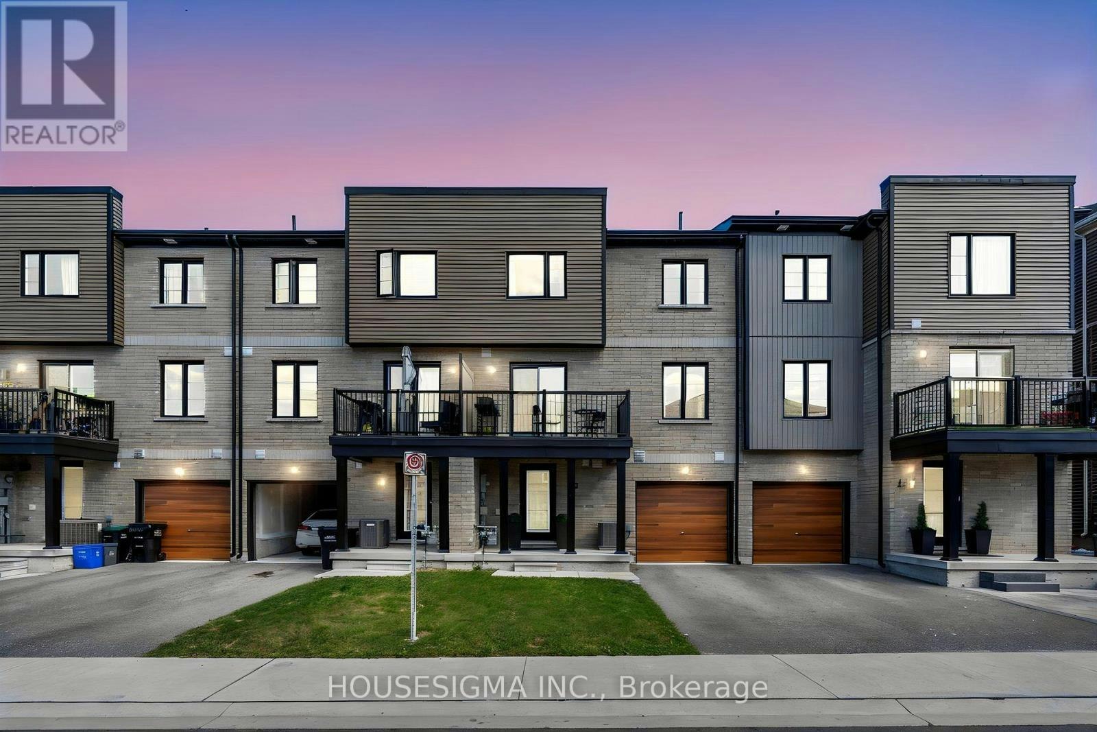 52 Hay Lane, Barrie, ON, L9N 0T8