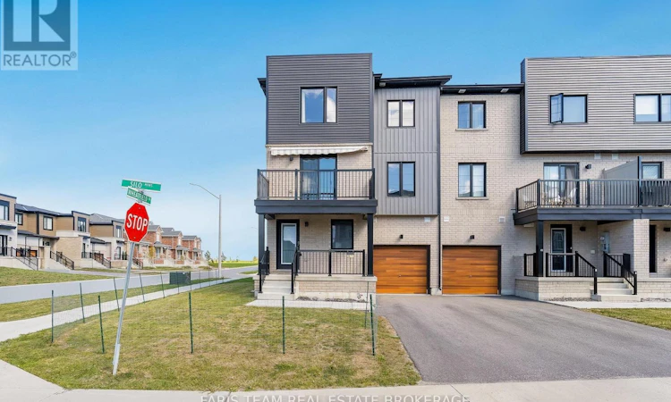 38 Silo Mews