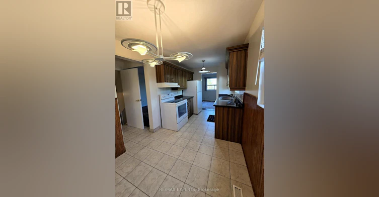 5 Rawling Crescent, Brampton, ON, L6E 1N7 - 2