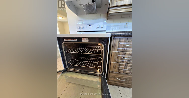 5 Rawling Crescent, Brampton, ON, L6E 1N7 - 4