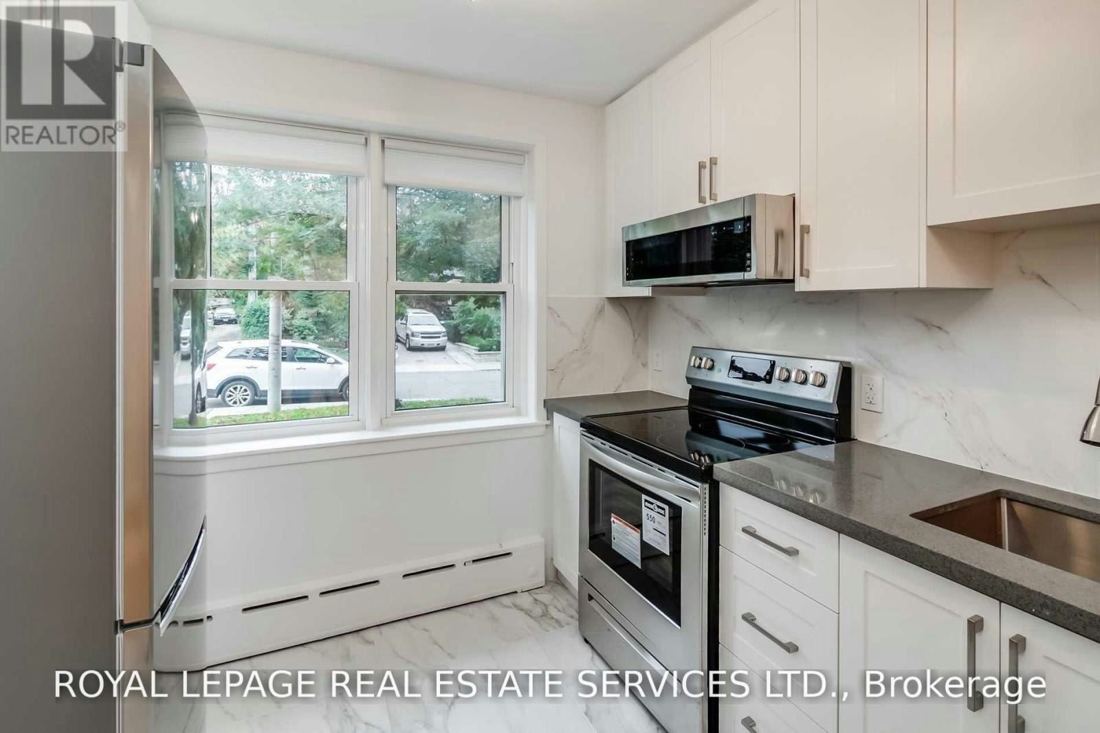 1-48 Indian Road Crescent, Toronto, ON, M6P 2G1 - 5