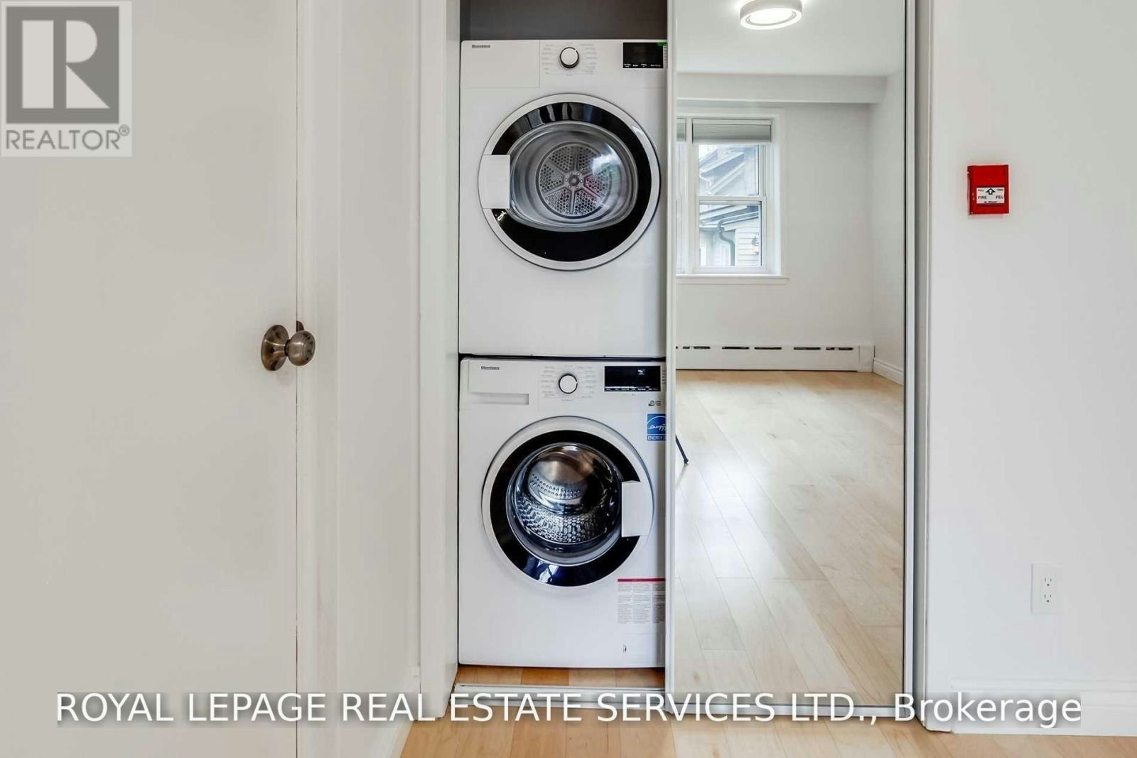 1-48 Indian Road Crescent, Toronto, ON, M6P 2G1 - 25