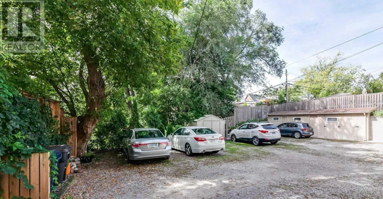 1-48 Indian Road Crescent, Toronto, ON, M6P 2G1 - 35