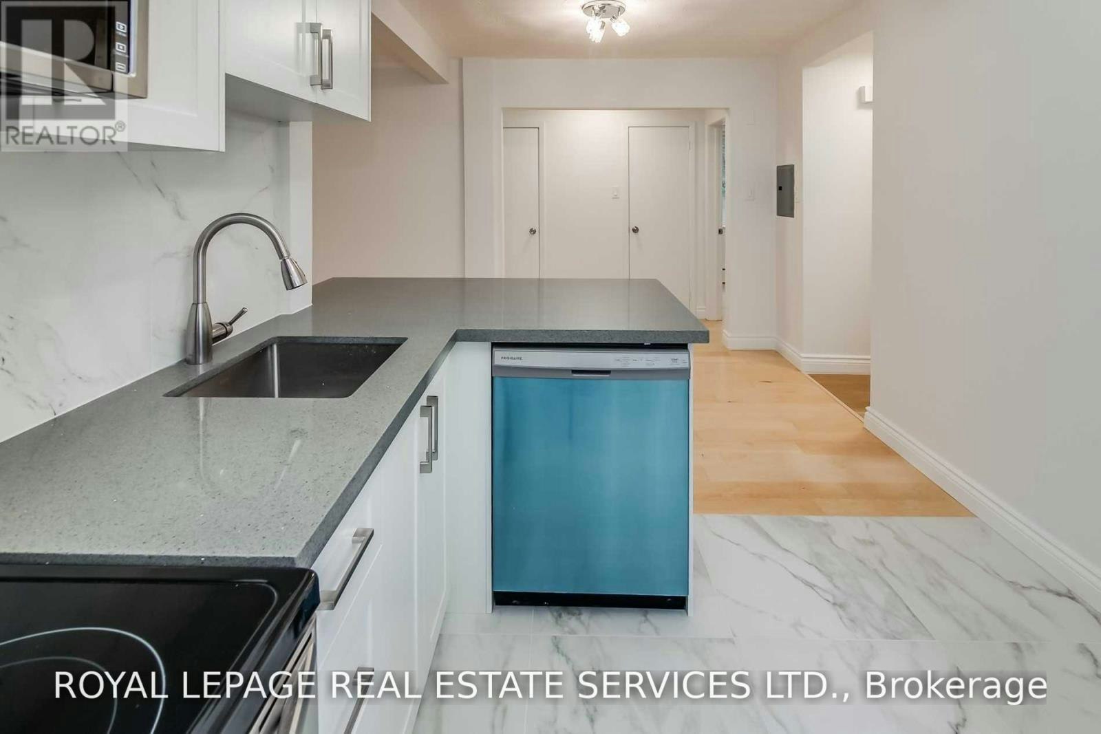 1-48 Indian Road Crescent, Toronto, ON, M6P 2G1 - 11